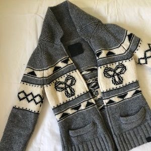 TNA SWEATER-Lightly worn